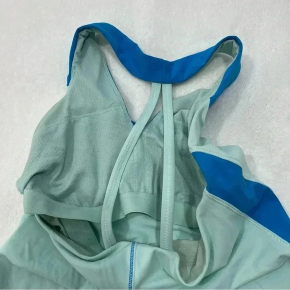 Lululemon Two Tone Tank Top Size 6 - Picture 7 of 10